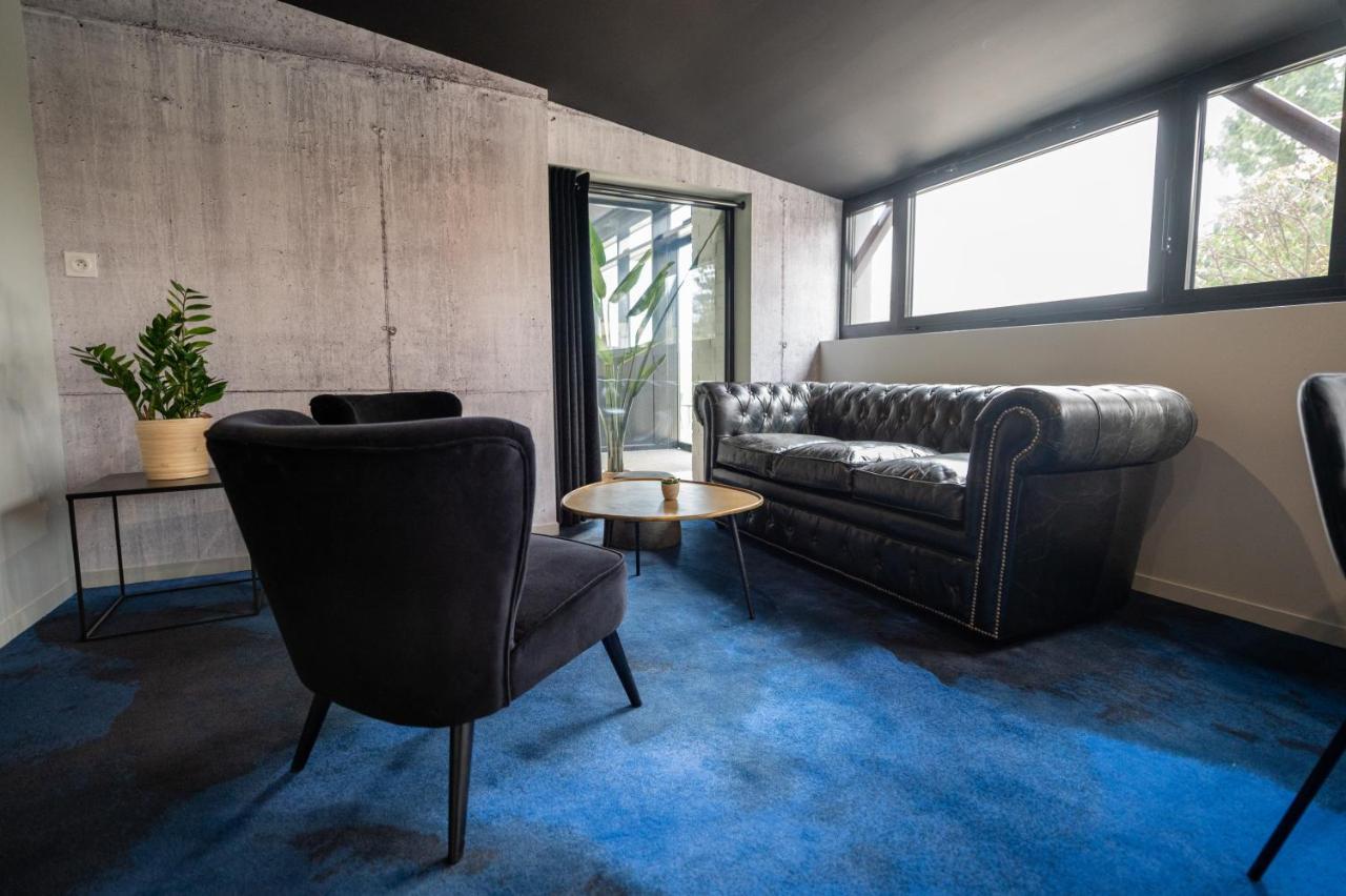 Kyriad Hotel Laval Лавал Екстериор снимка