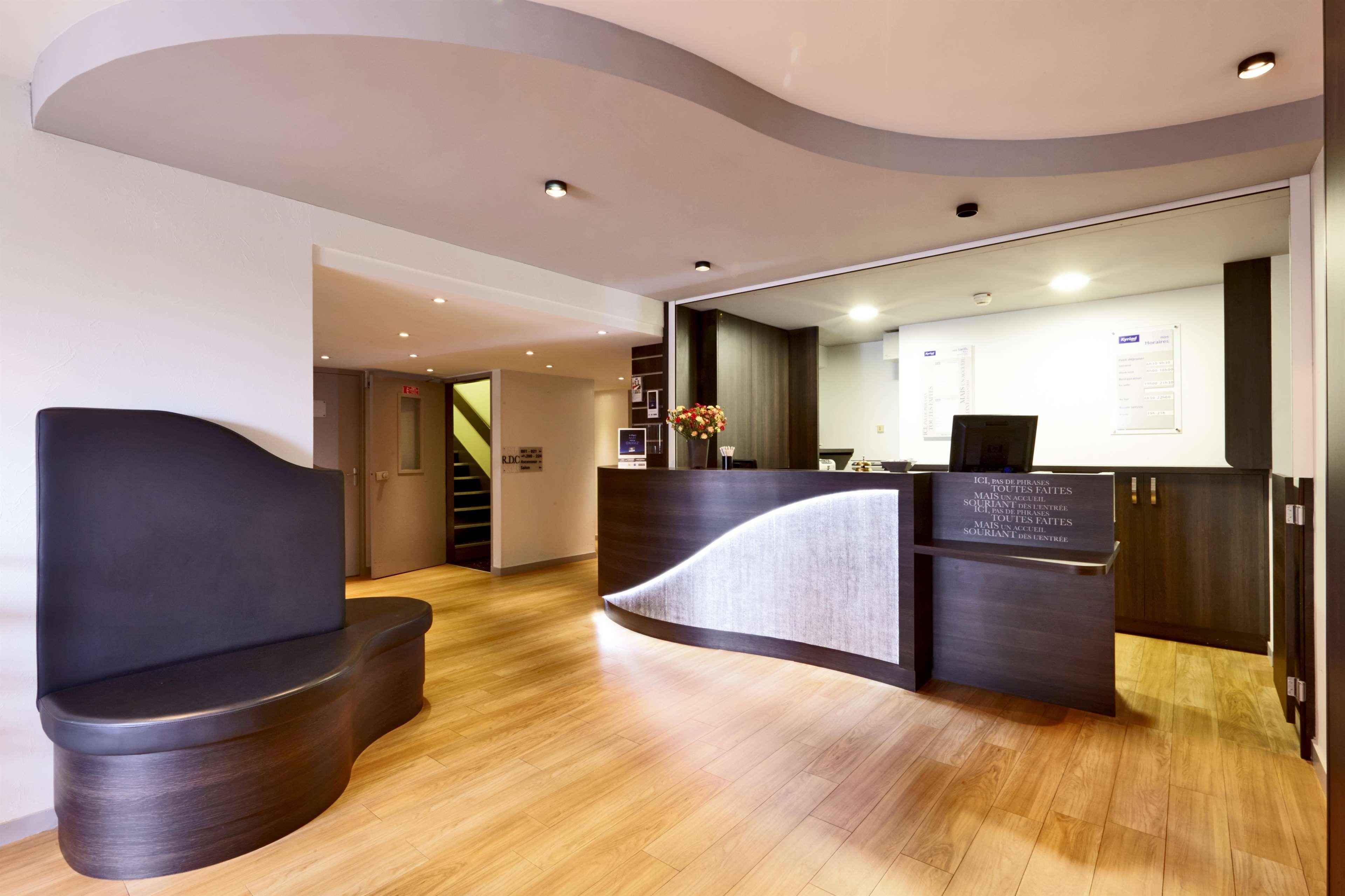 Kyriad Hotel Laval Лавал Екстериор снимка